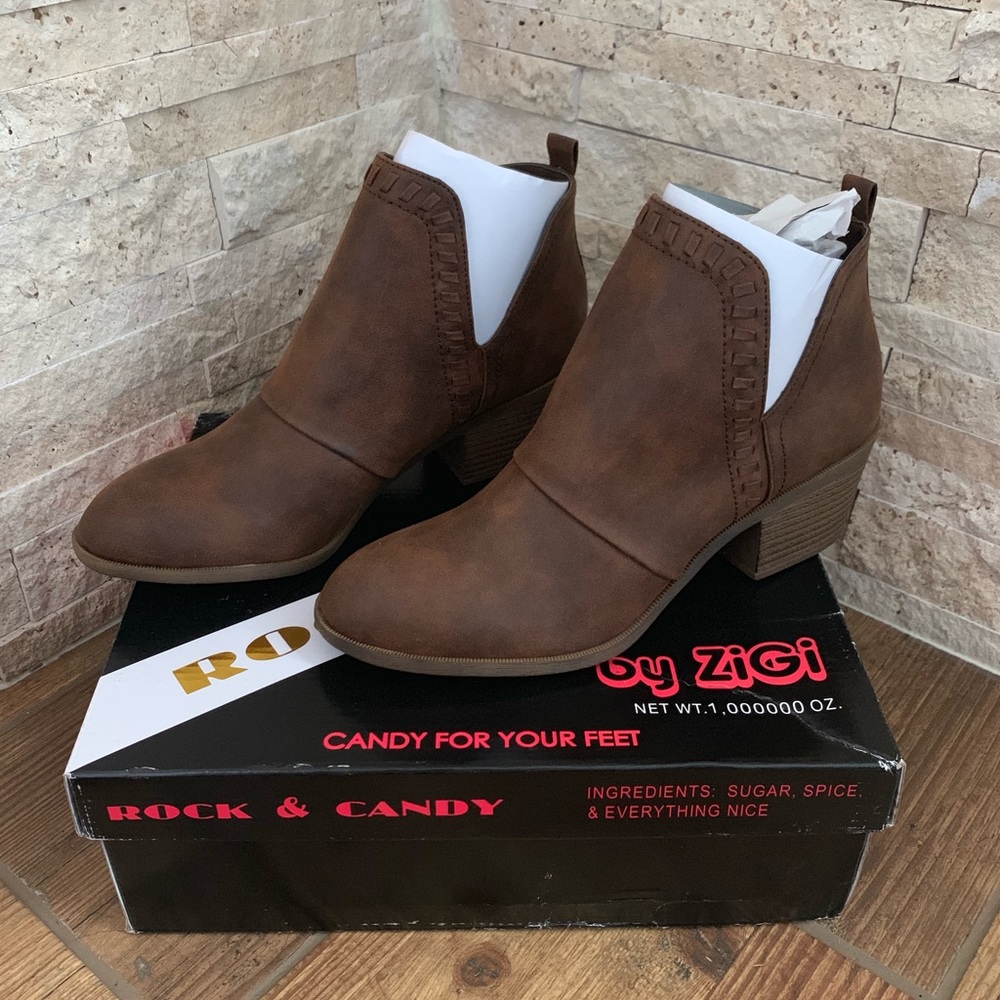 🧶Rock & Candy Lipton Chelsea Booties🧶 - Picture 1 of 8